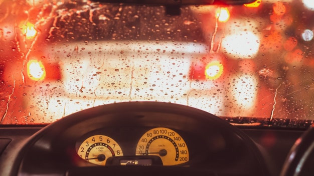05 dicas para dirigir em dias de chuva com segurança